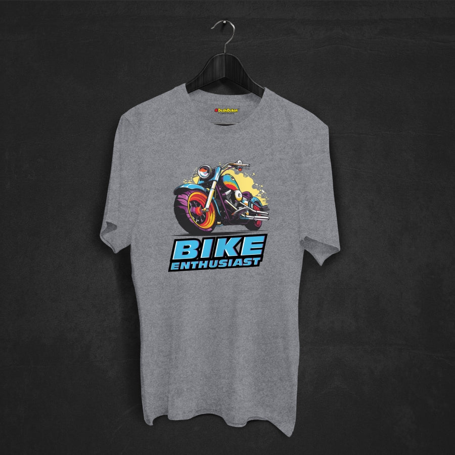 Bike Enthusiast graffiti t-shirt